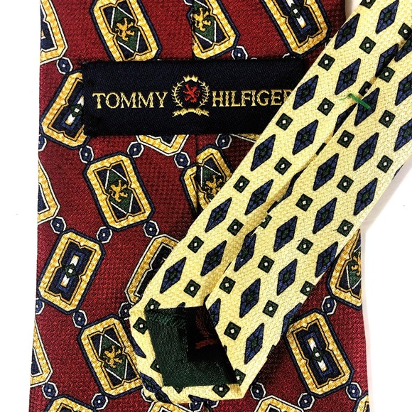 Tommy Hilfiger Silk Tie Lion Shield Chain Red Blue Yellow Necktie USA VTG 1990s - Picture 9 of 9